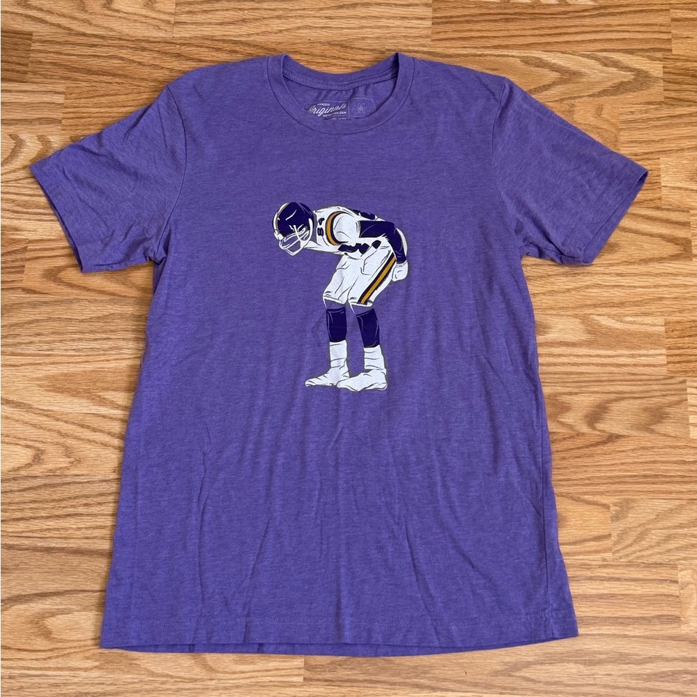 “The Randy Moss Moon / Vikings Celebration” inspired graphic tee size Medium